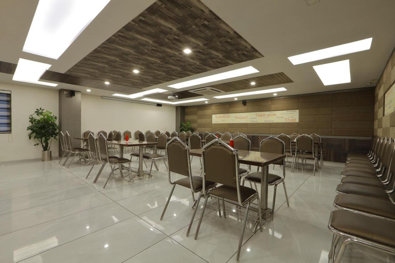 Hotel Unity アーメダバード エクステリア 写真